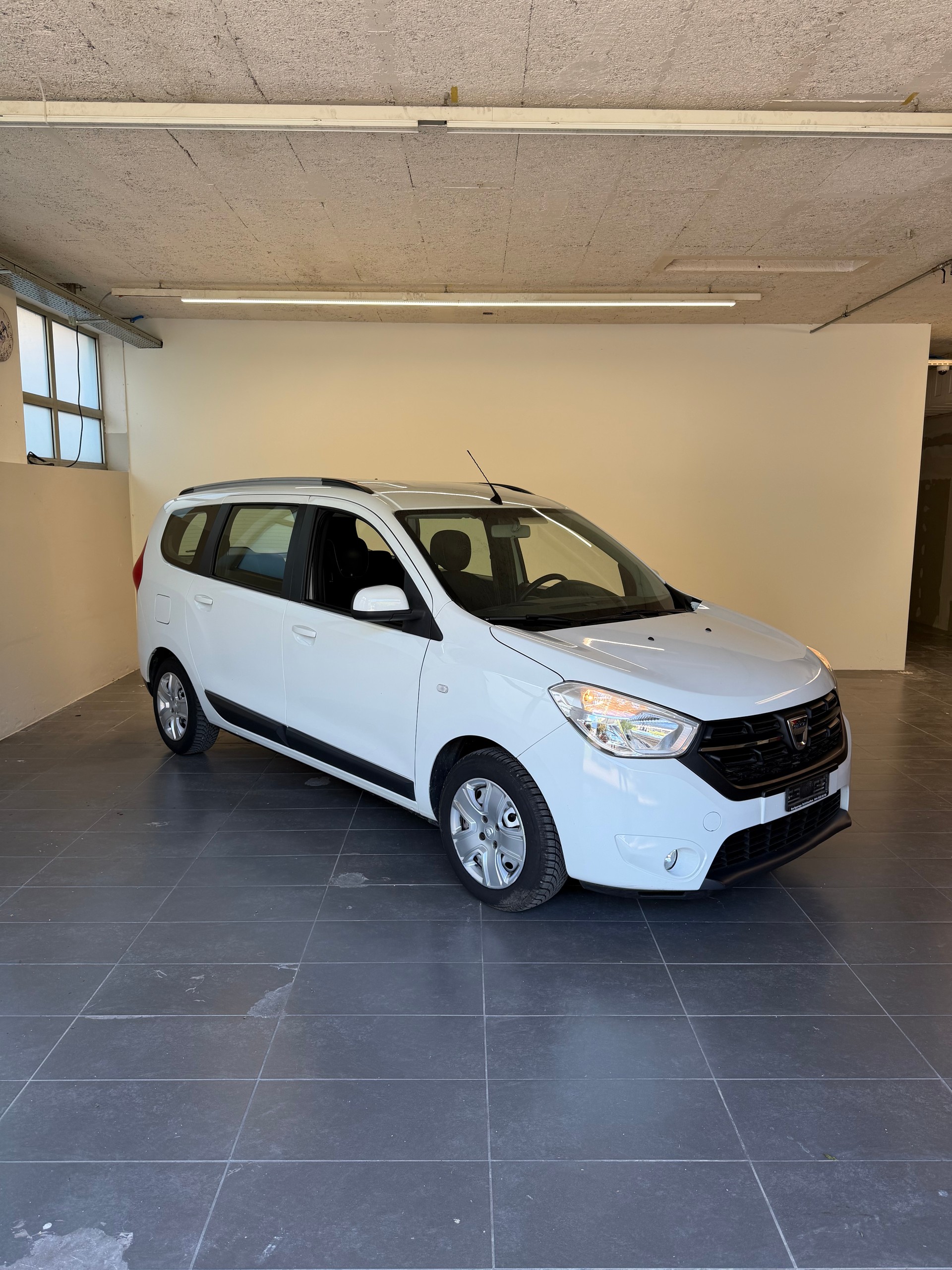 DACIA Lodgy 1.2 Turbo Stepway PL-image-1