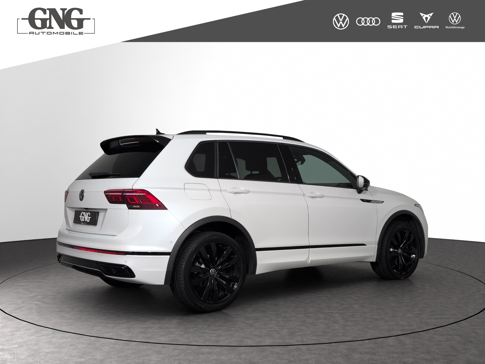 VW Tiguan 2.0TSI R-Line 4Motion DSG-image-2