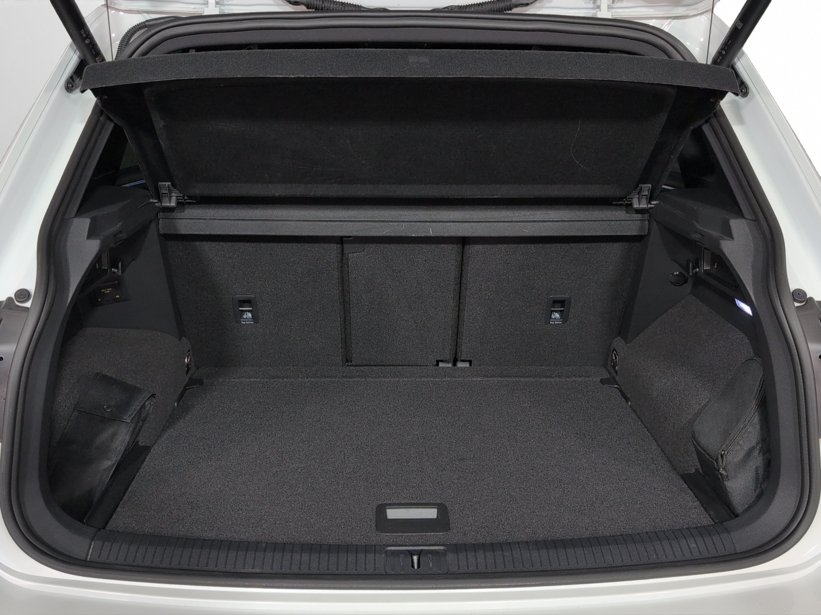 VW Tiguan 2.0TSI R-Line 4Motion DSG-image-14