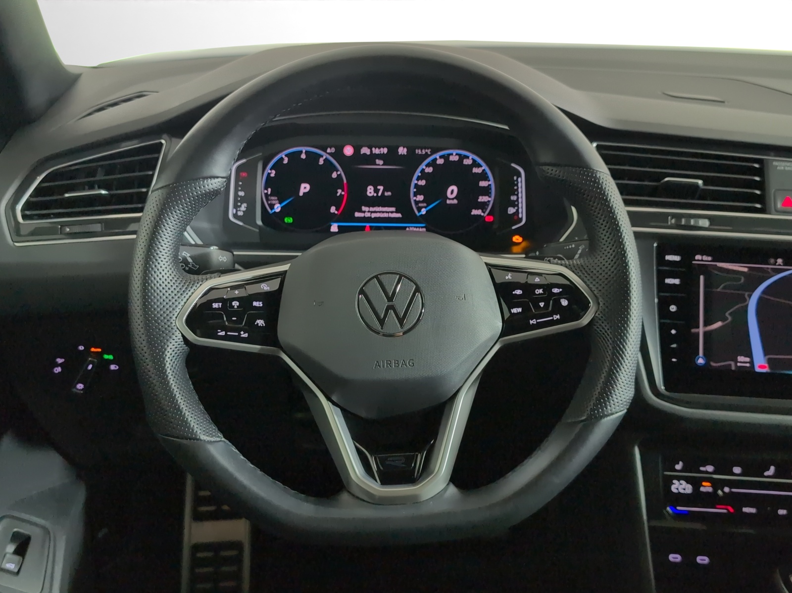 VW Tiguan 2.0TSI R-Line 4Motion DSG-image-11