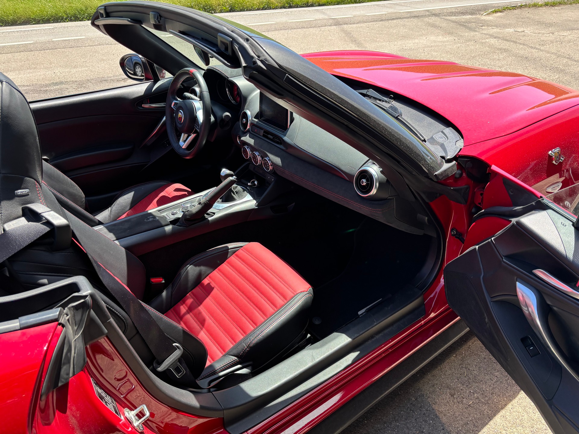FIAT 124 Spider 1.4 TB Abarth-image-6