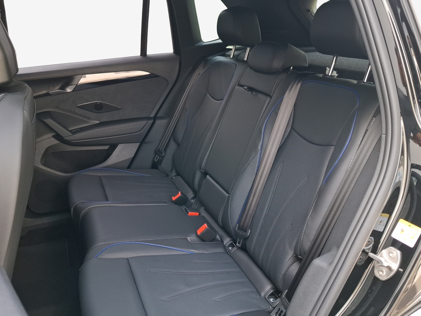 VW Tiguan 2.0 TDI SCR R-Line United 4Motion DSG-image-11