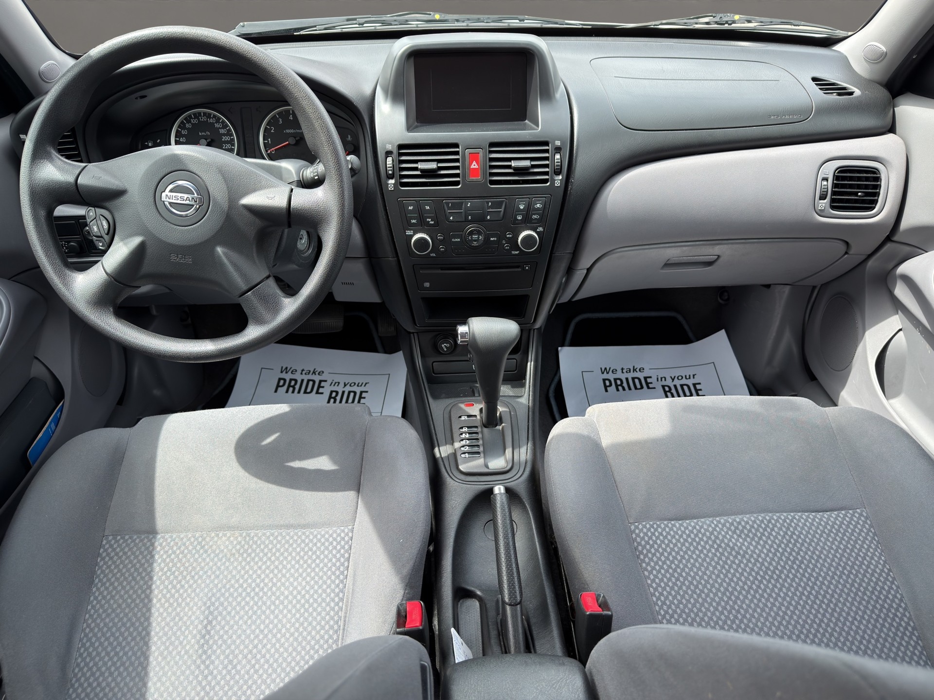 NISSAN Almera 1.8 16V acenta Automatik Getriebe-image-10