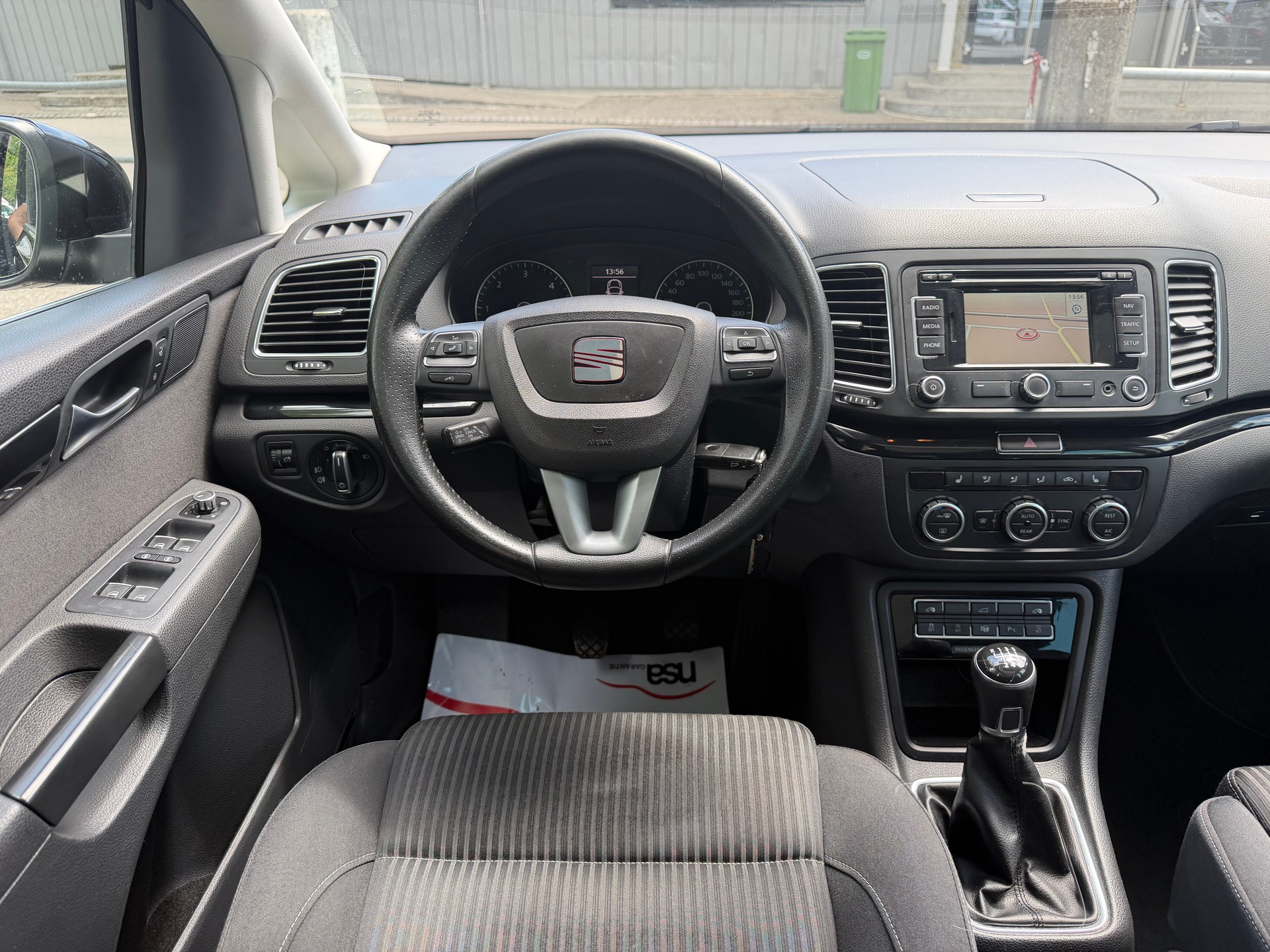 SEAT Alhambra 2.0 TDI Style 4x4 * Gr. Navi * Xenon * Klima-auto * Tempomat * PDC V&H - RF-Kamera * Panoramadach *-image-2