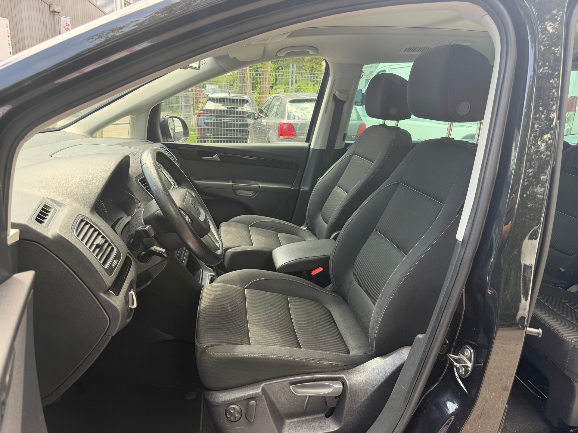 SEAT Alhambra 2.0 TDI Style 4x4 * Gr. Navi * Xenon * Klima-auto * Tempomat * PDC V&H - RF-Kamera * Panoramadach *-image-7