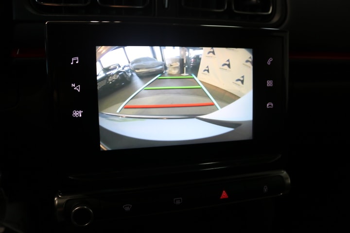 CITROEN C3 1.2i PureTech Shine EAT6-image-4