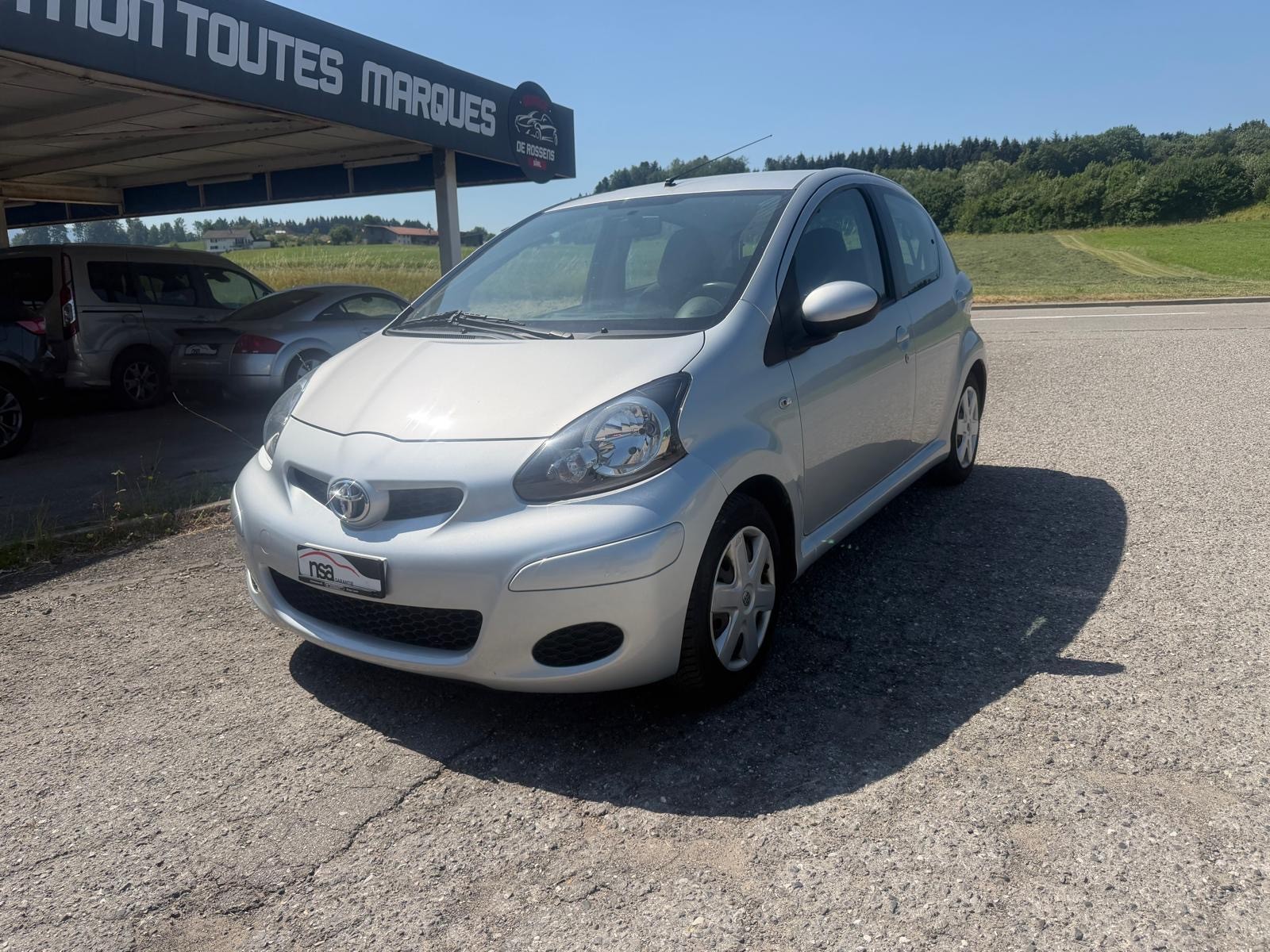 TOYOTA Aygo 1.0 Linea Terra-image-0