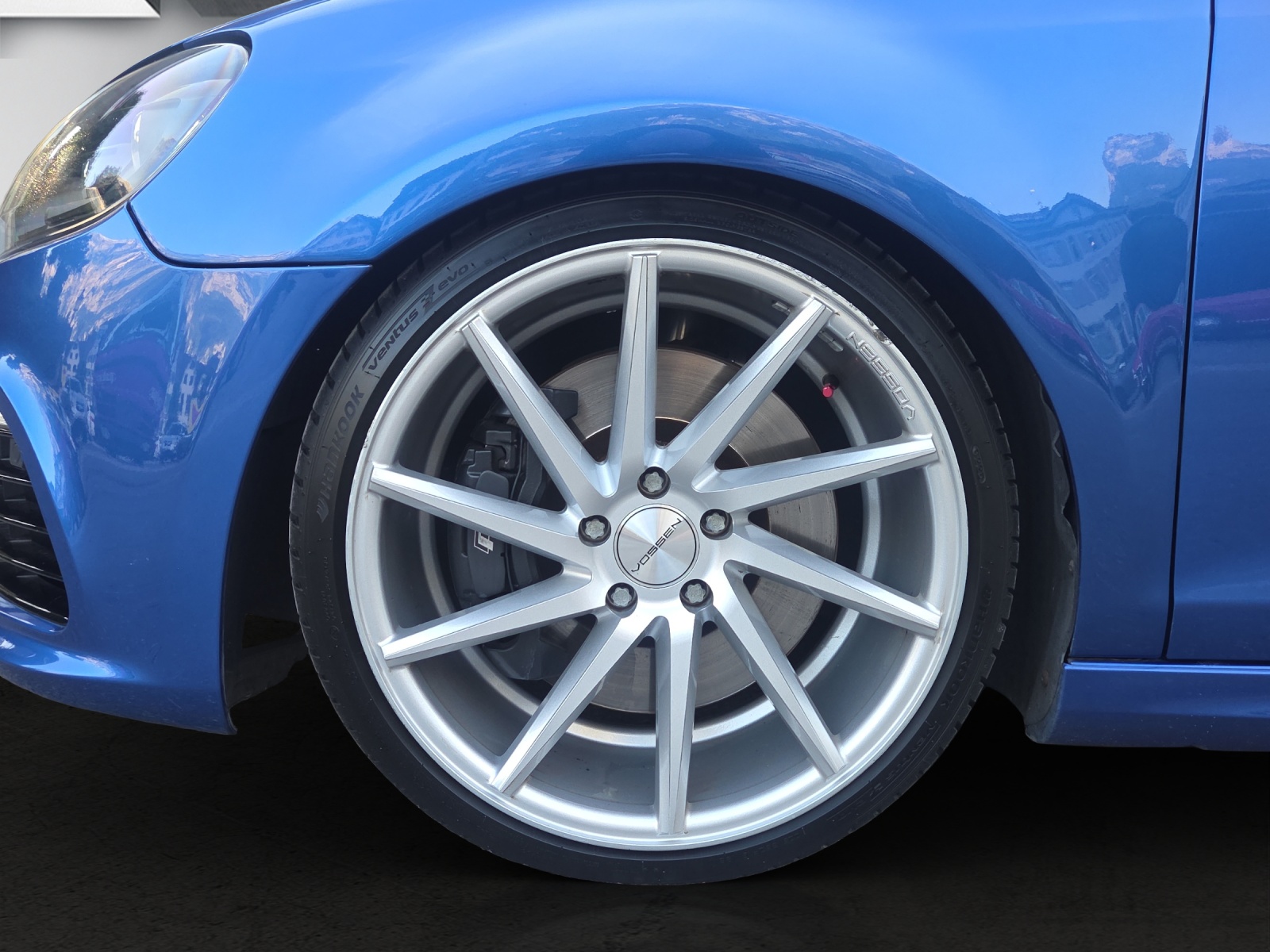VW Golf 2.0 TSI R 4Motion DSG-image-8