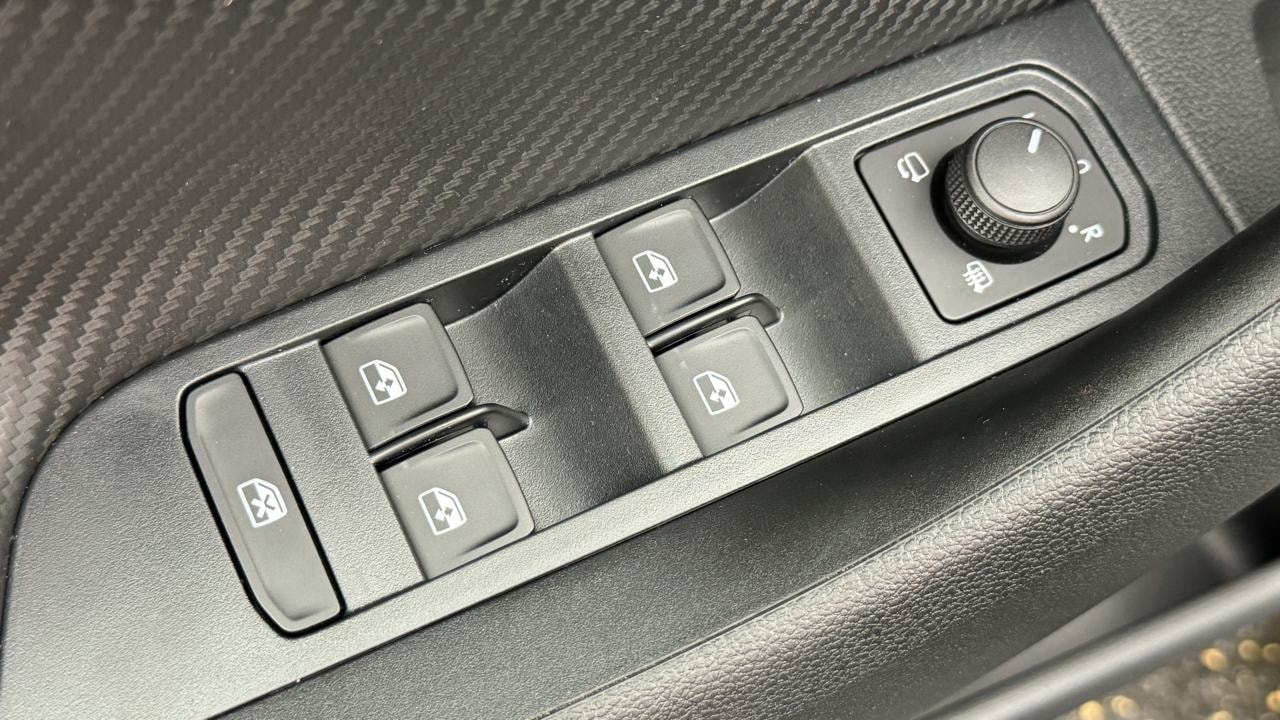 SKODA Kamiq 1.0 TSI Monte Carlo DSG-image-8