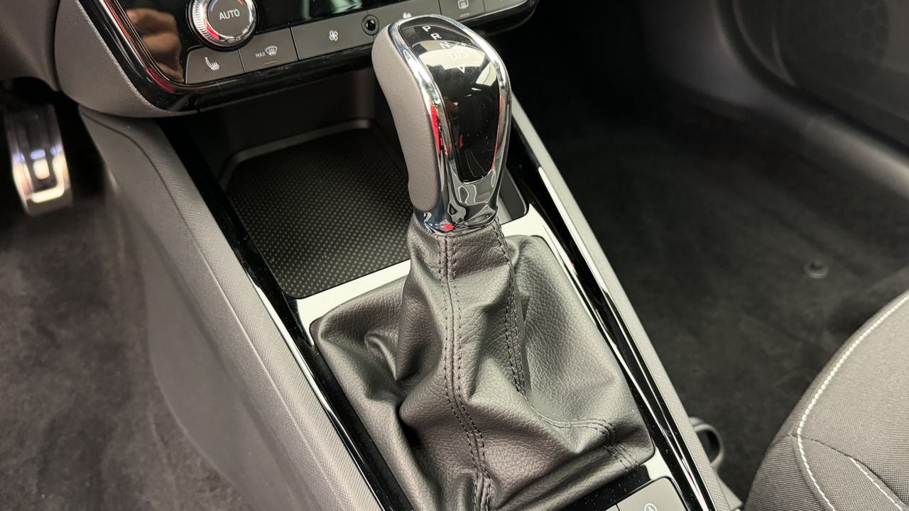 SKODA Kamiq 1.0 TSI Monte Carlo DSG-image-10