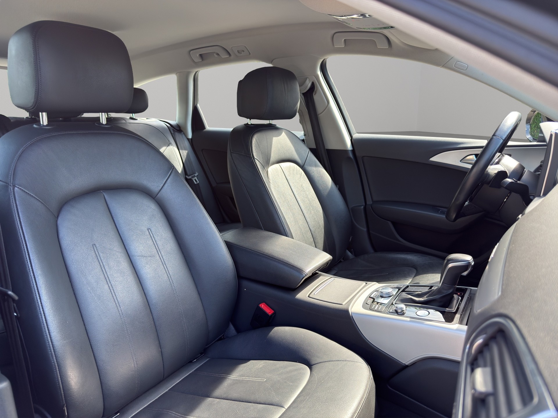 AUDI A6 Avant 2.0 TDI quattro S-tronic-image-21