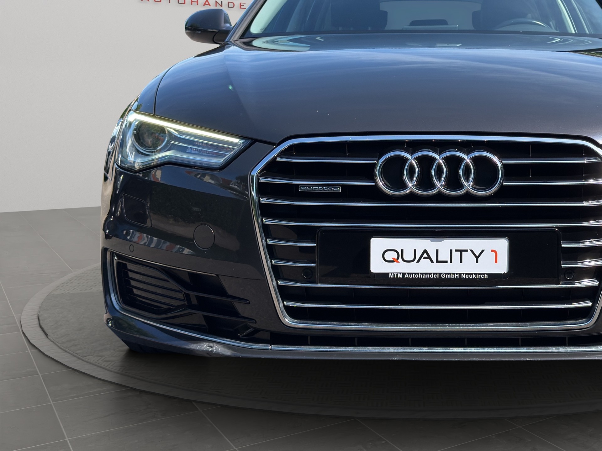 AUDI A6 Avant 2.0 TDI quattro S-tronic-image-2