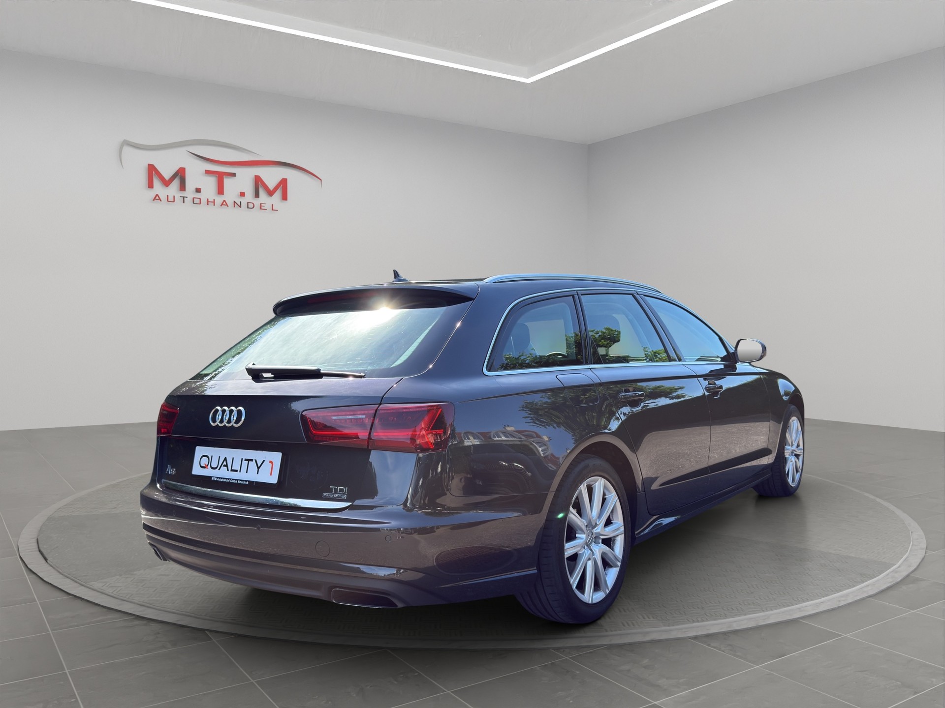 AUDI A6 Avant 2.0 TDI quattro S-tronic-image-11
