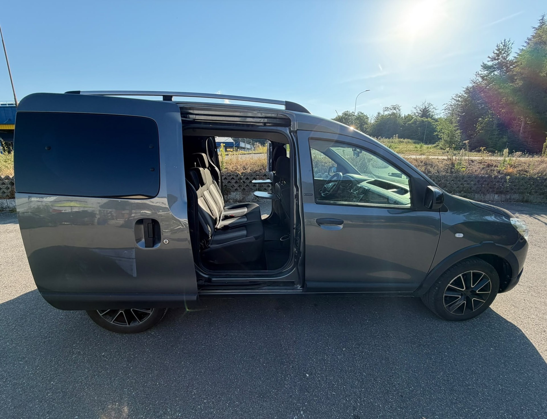 DACIA Dokker 1.2 T Stepway-image-1