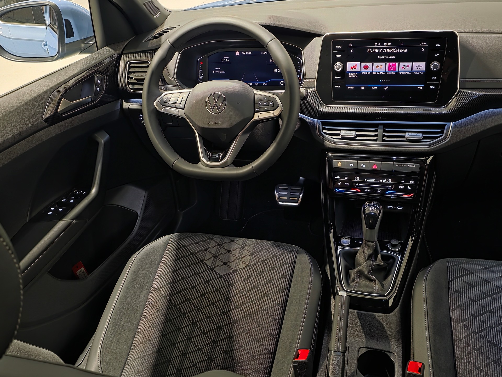 VW T-Cross 1.5 TSI EVO ACT R-Line DSG-image-6