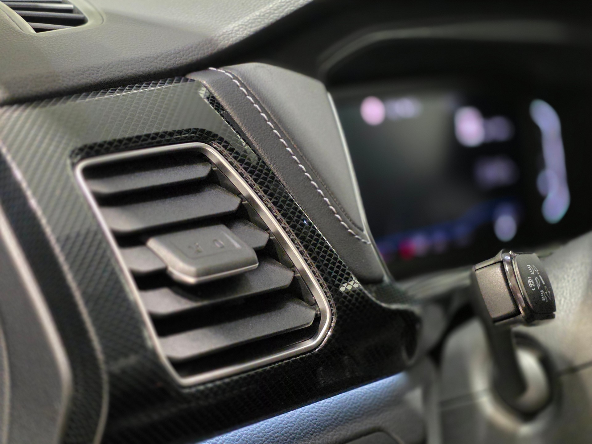 VW T-Cross 1.5 TSI EVO ACT R-Line DSG-image-9
