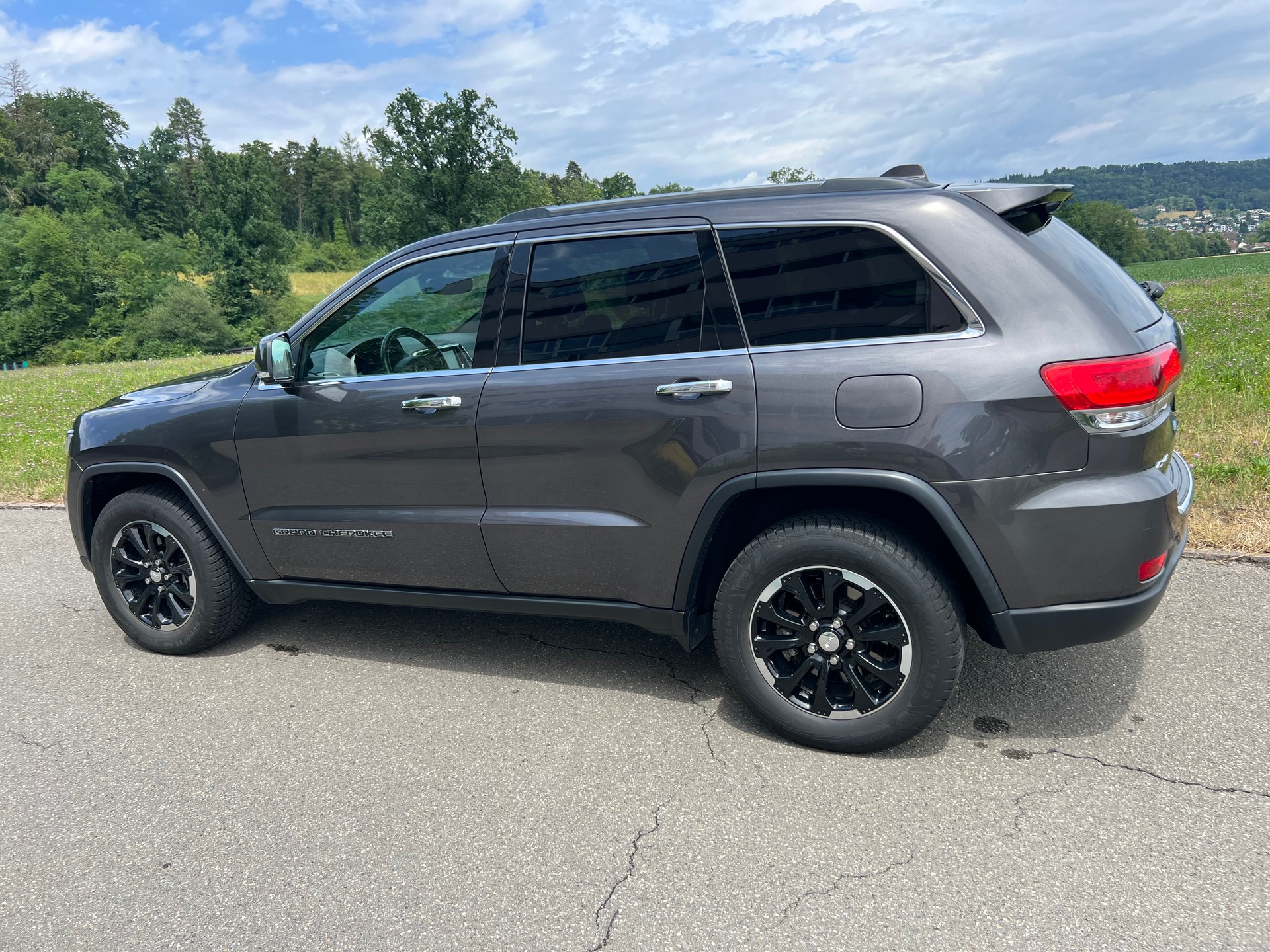 JEEP Grand Cherokee 3.0 CRD Limited Automatic-image-2