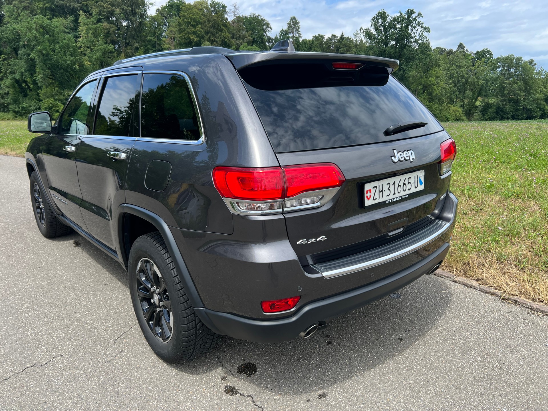 JEEP Grand Cherokee 3.0 CRD Limited Automatic-image-3