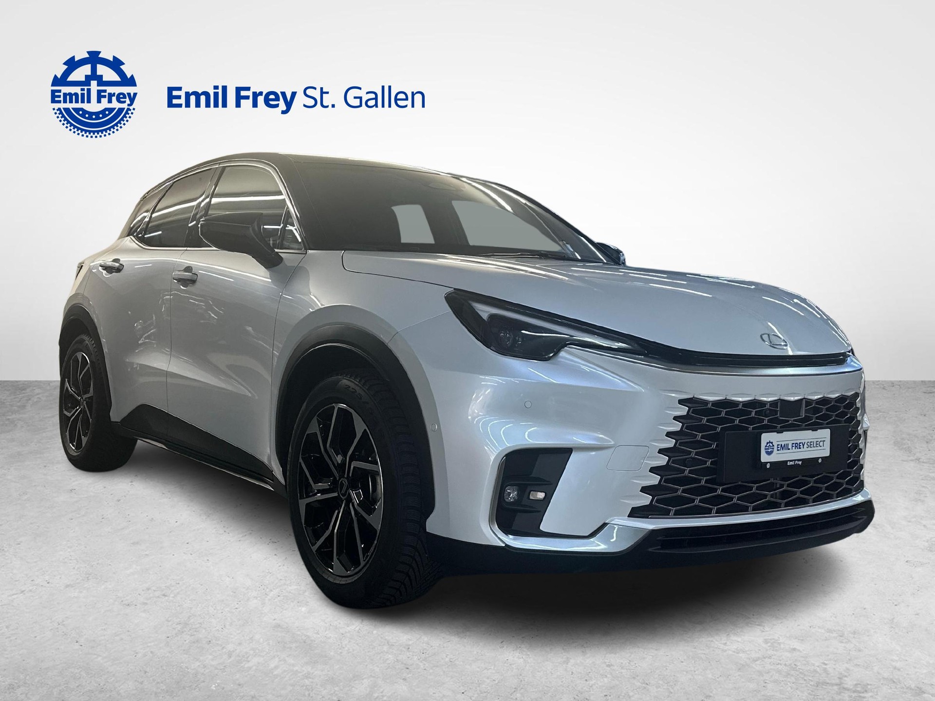 LEXUS LBX 1.5 Hybrid Cool AWD-image-6