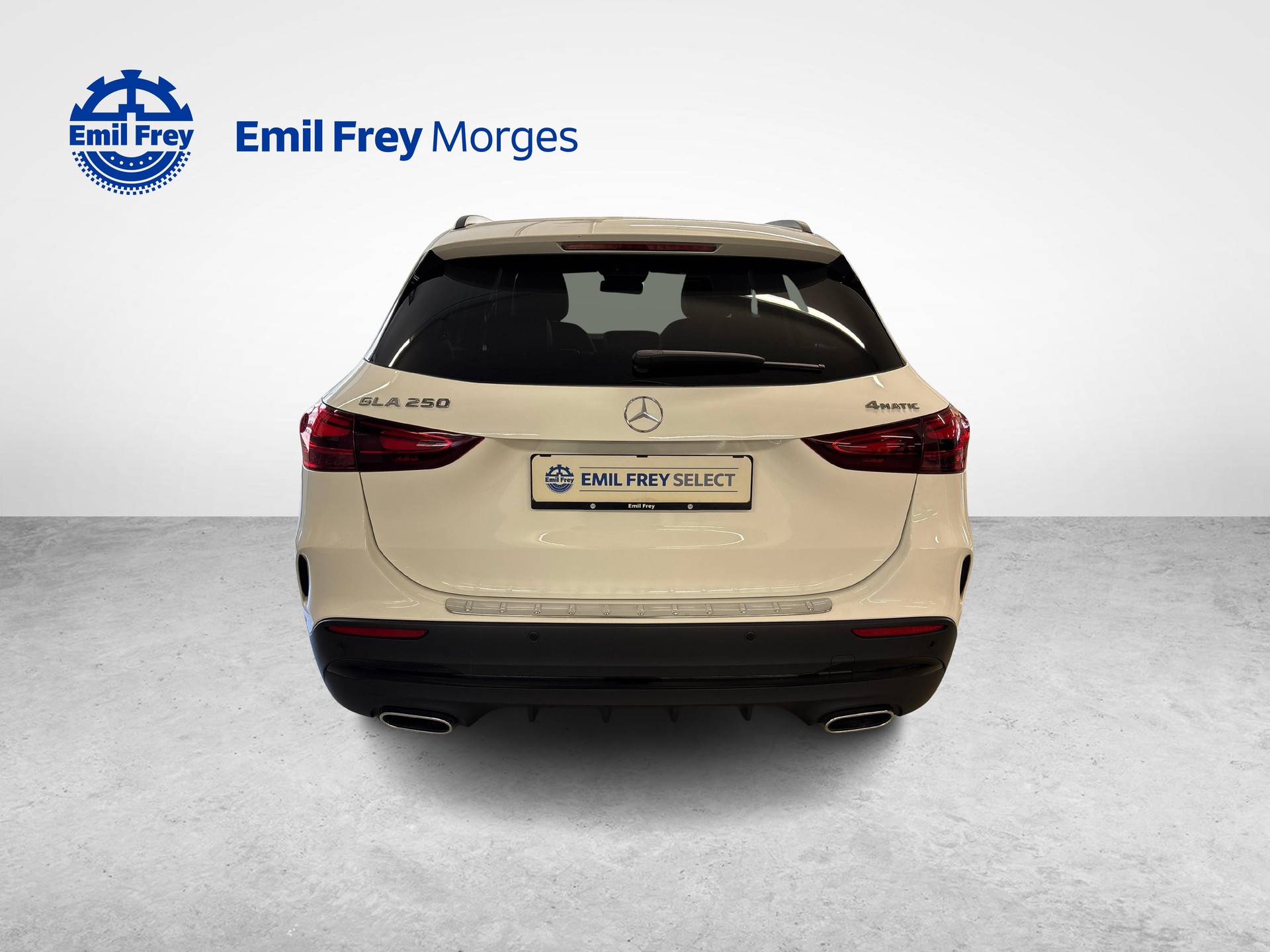 MERCEDES-BENZ GLA 250 AMG Line 4matic-image-3