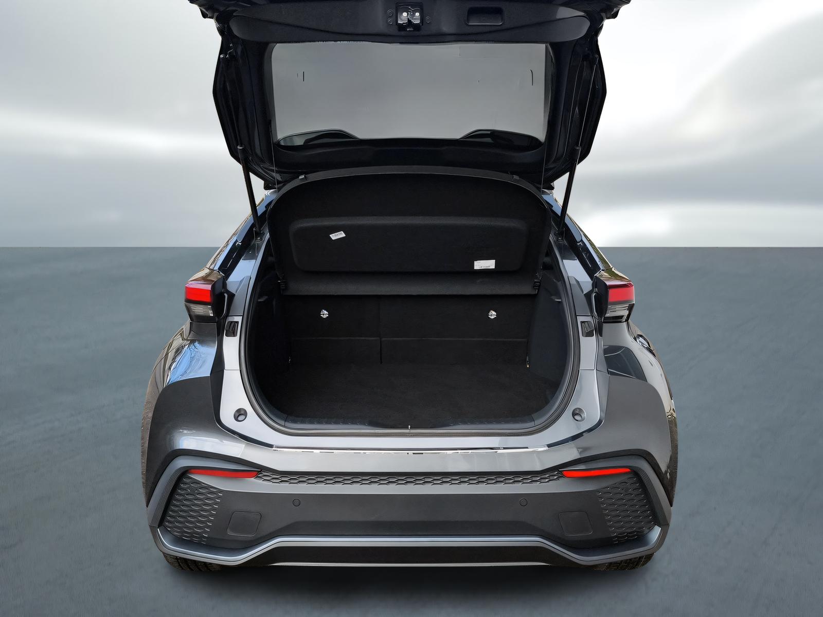 TOYOTA C-HR 2.0 PHEV Swiss Edition-image-12