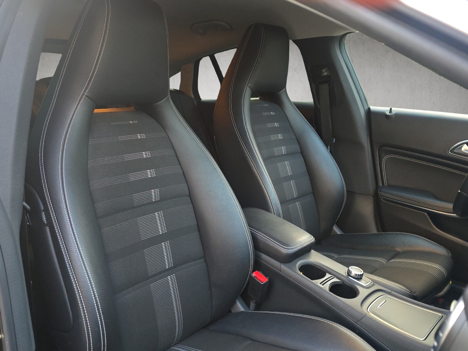 MERCEDES-BENZ CLA Shooting Brake 200 Night Star 7G-DCT-image-10