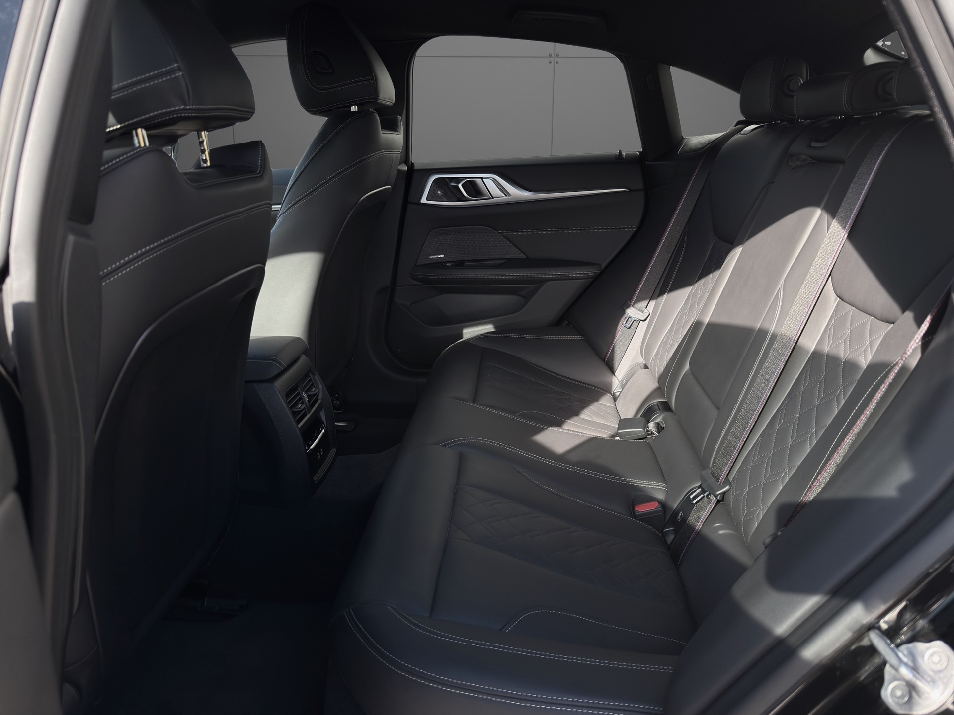 BMW i4 M50 M Sport Pro-image-8