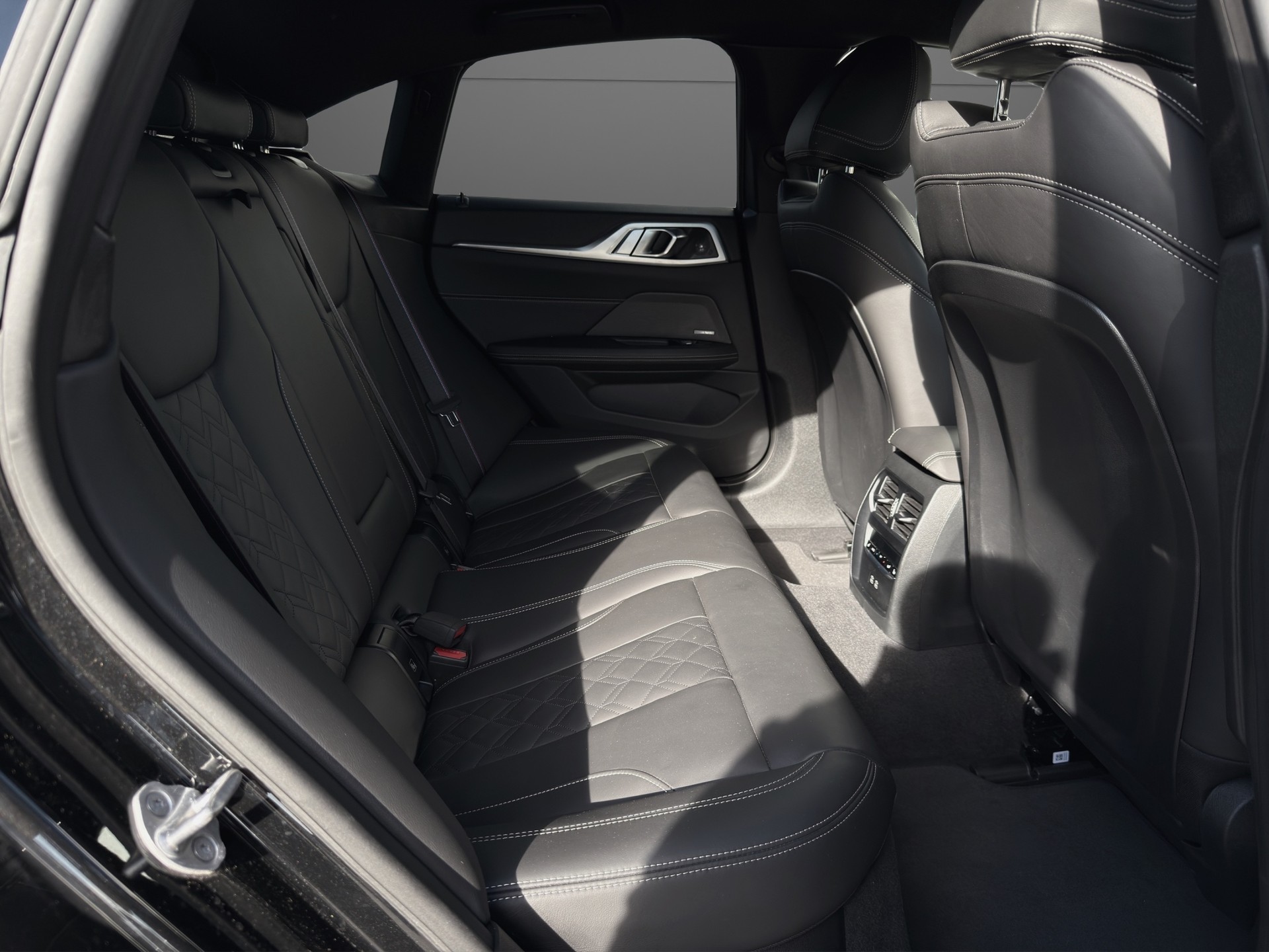 BMW i4 M50 M Sport Pro-image-9