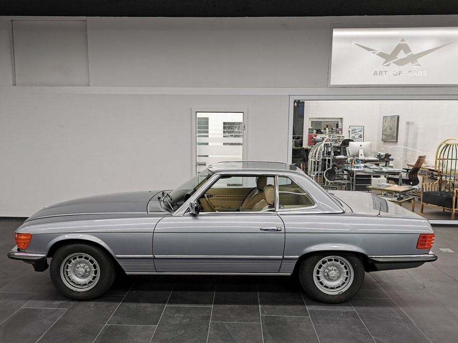 MERCEDES-BENZ SL 280 107 W107 VETERAN OLDTIMER NEUWERTIG 40'000 KM ORIGINAL! TRAUM HARDTOP WAGENFARBE AB MFK NEUES DACH NEUE REIFEN-image-1