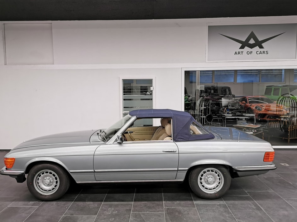 MERCEDES-BENZ SL 280 107 W107 VETERAN OLDTIMER NEUWERTIG 40'000 KM ORIGINAL! TRAUM HARDTOP WAGENFARBE AB MFK NEUES DACH NEUE REIFEN-image-2