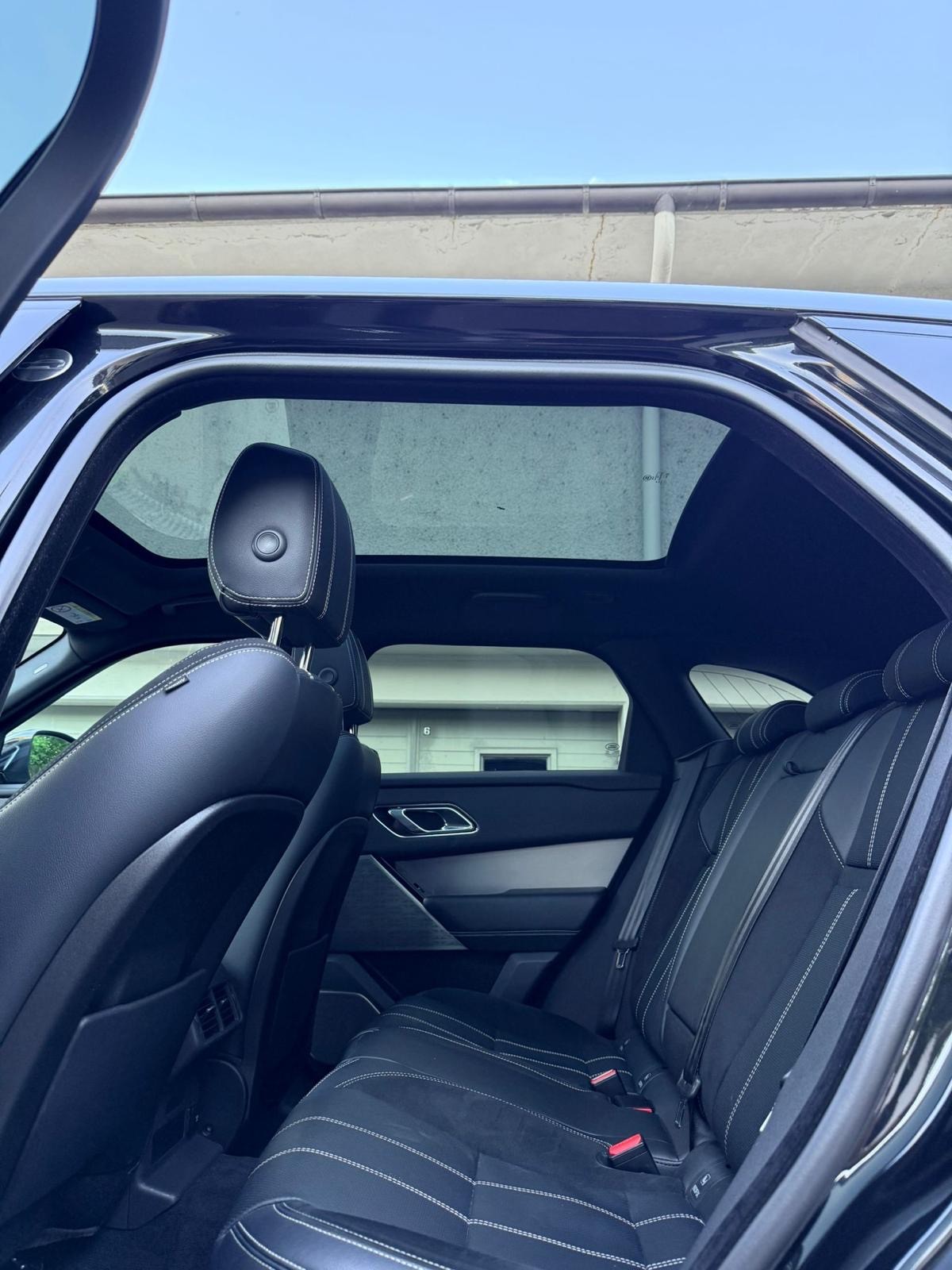 LAND ROVER Range Rover Velar R-Dynamic D 300 SE Automatic-image-12