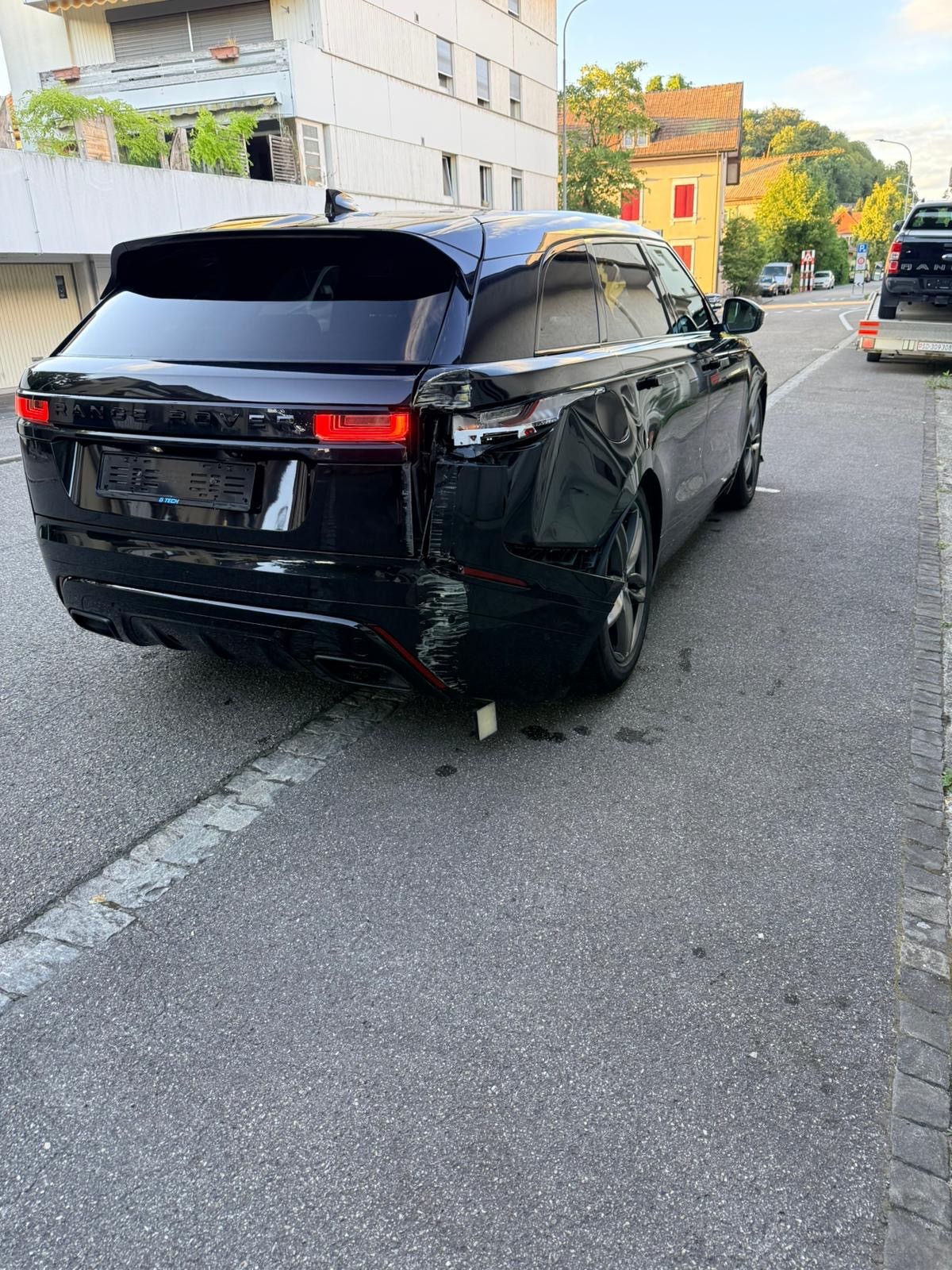 LAND ROVER Range Rover Velar R-Dynamic D 300 SE Automatic-image-3