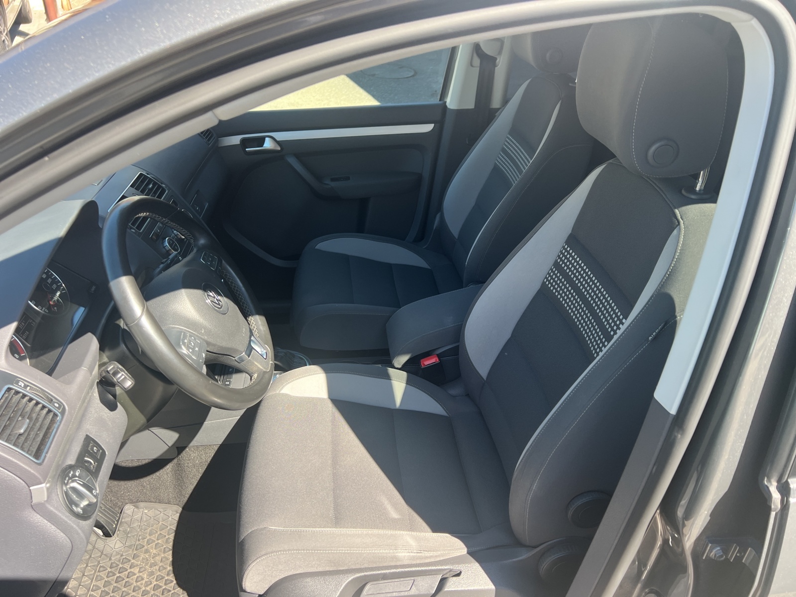VW Touran 1.4 TSI Comfortline DSG-image-6