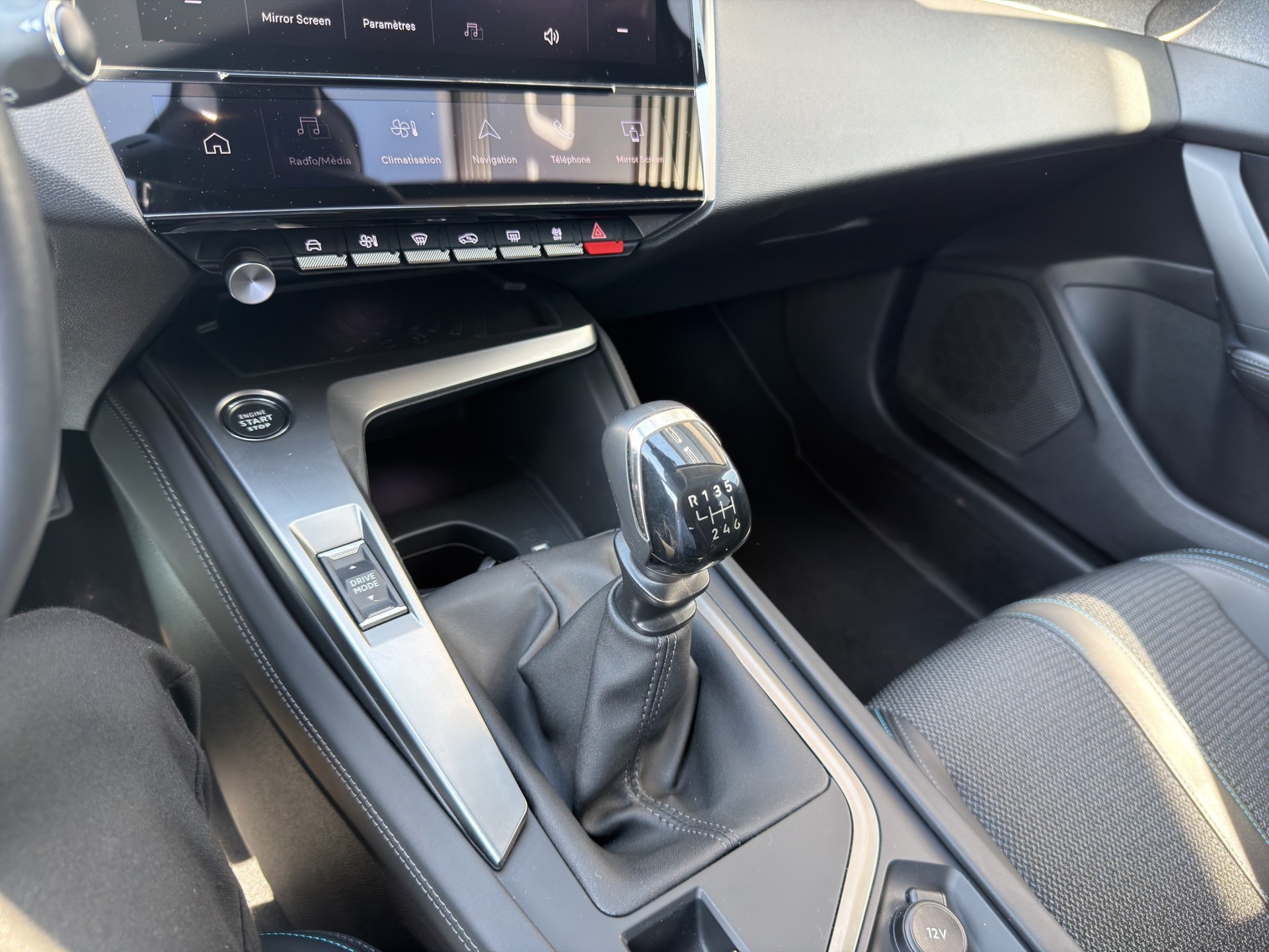 PEUGEOT 308 SW 1.2 Allure Pack-image-10