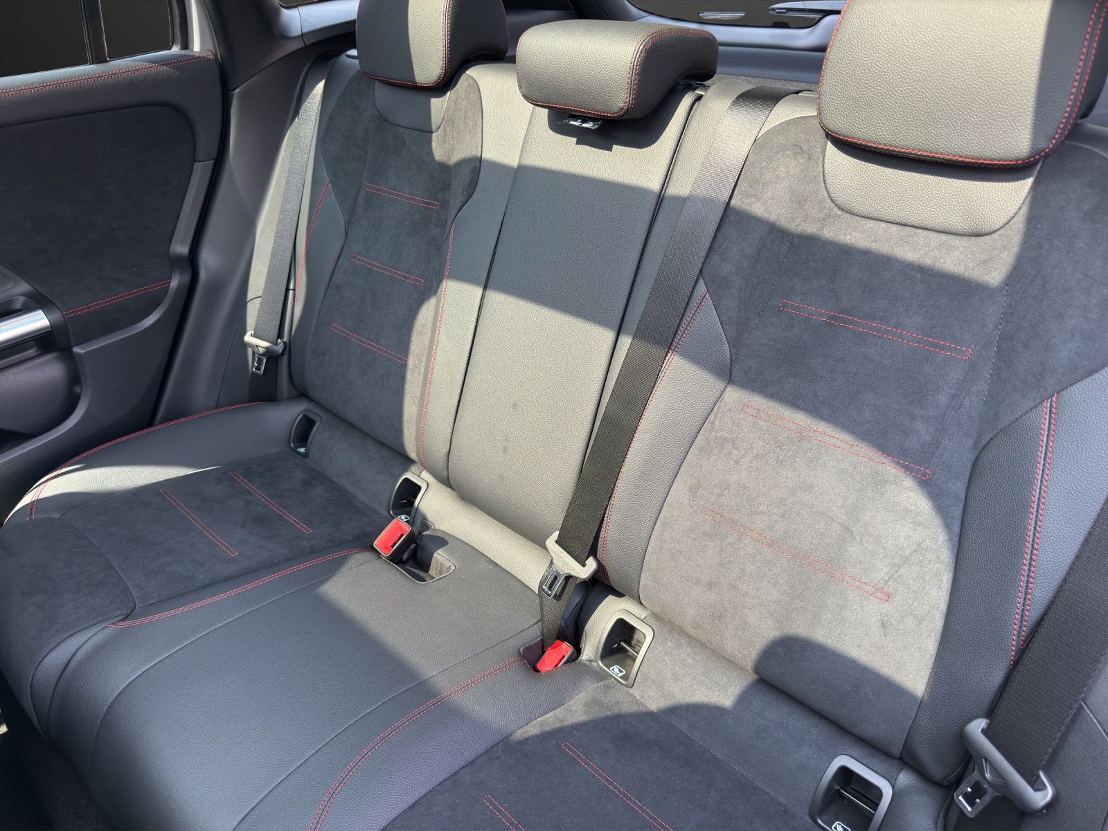 MERCEDES-BENZ GLA AMG 35 4Matic 8G-DCT-image-14