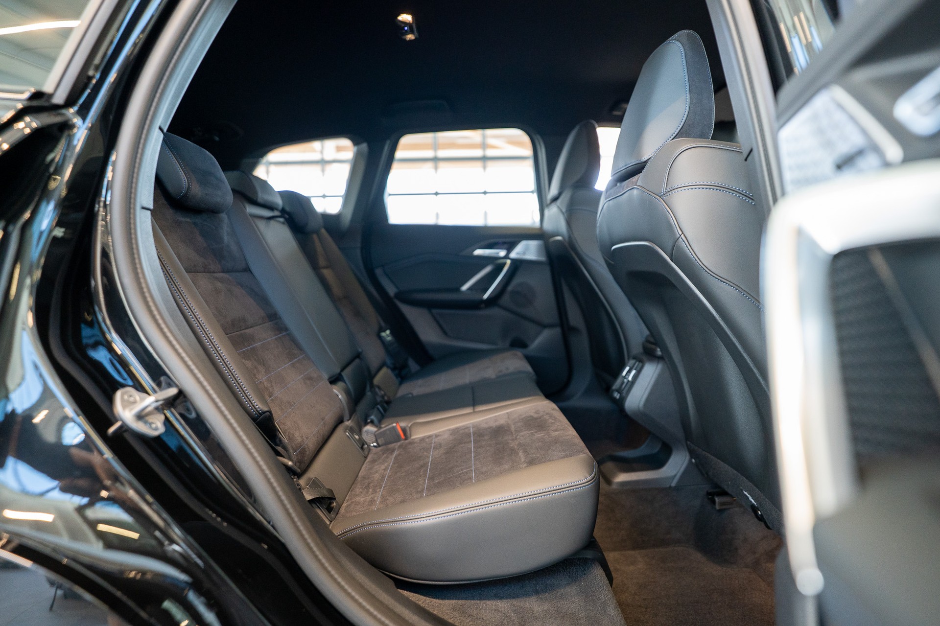BMW X1 M35i M Sport Pro / 360°Kamera / HeadUp / Harman/Kardon-image-12