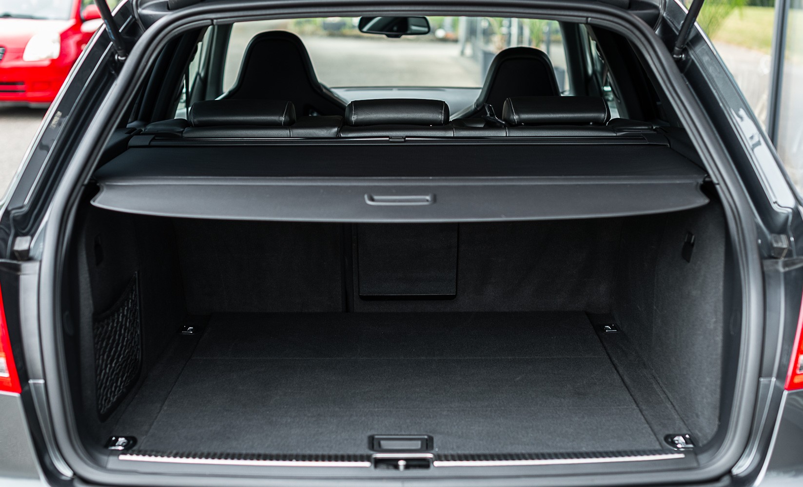 AUDI RS4 Avant 4.2 V8 quattro-image-5