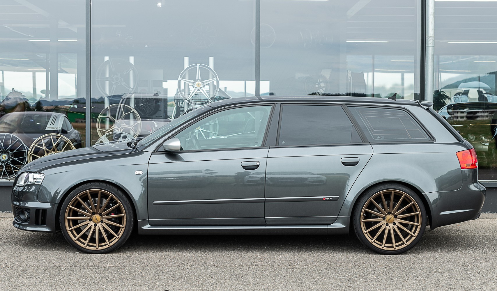 AUDI RS4 Avant 4.2 V8 quattro