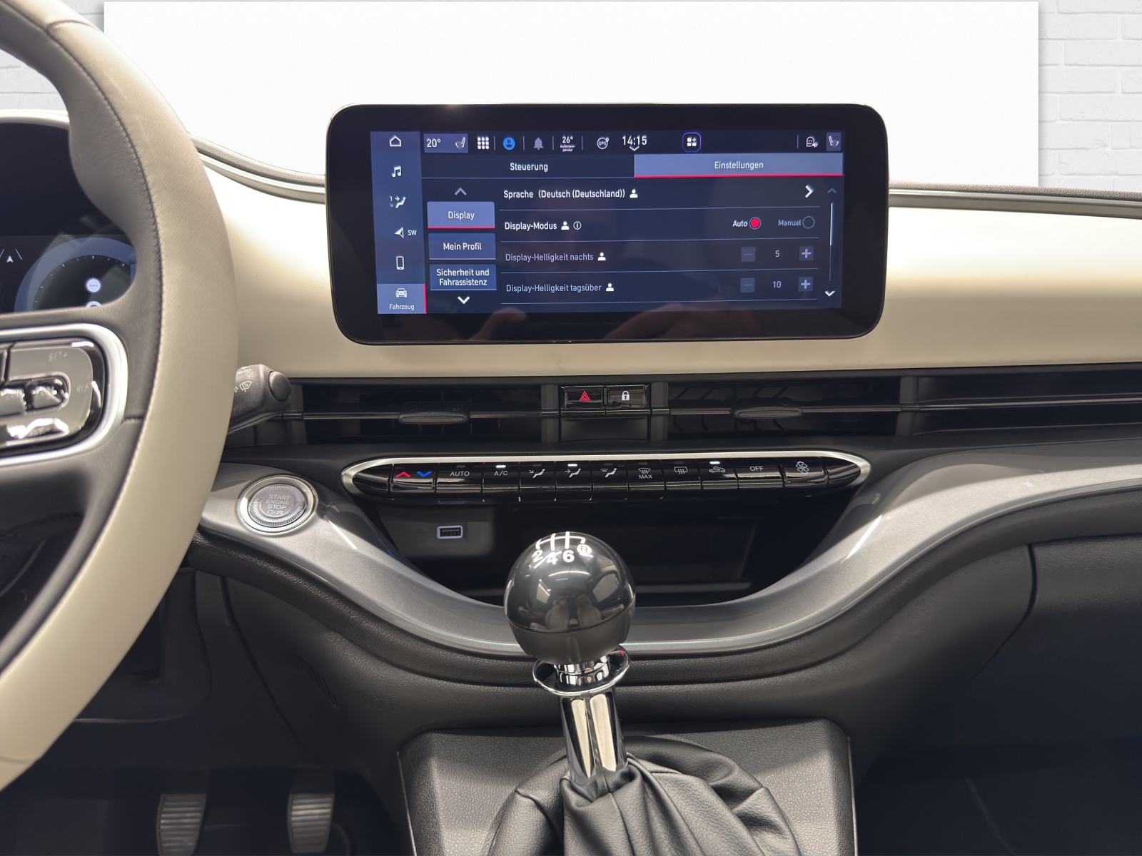 FIAT 500 1.0 Hybrid La Prima-image-8
