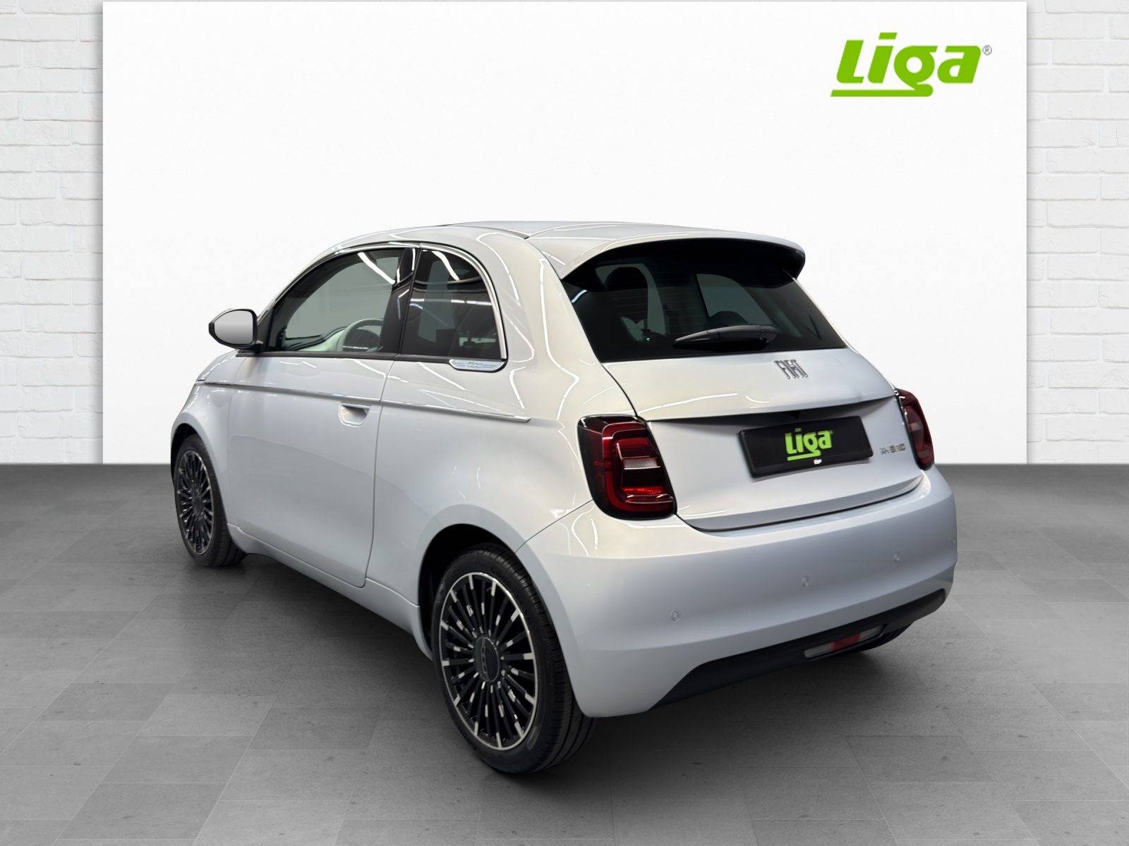 FIAT 500 1.0 Hybrid La Prima-image-3