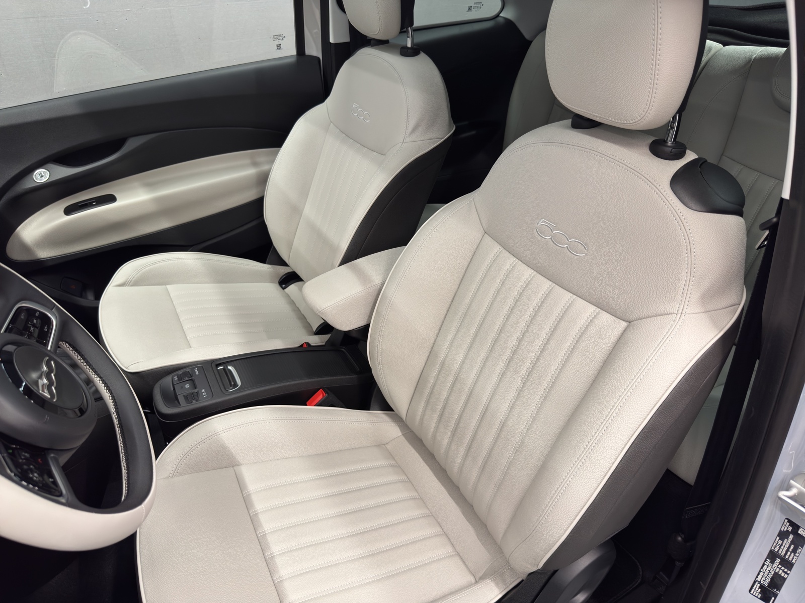 FIAT 500 1.0 Hybrid La Prima-image-13