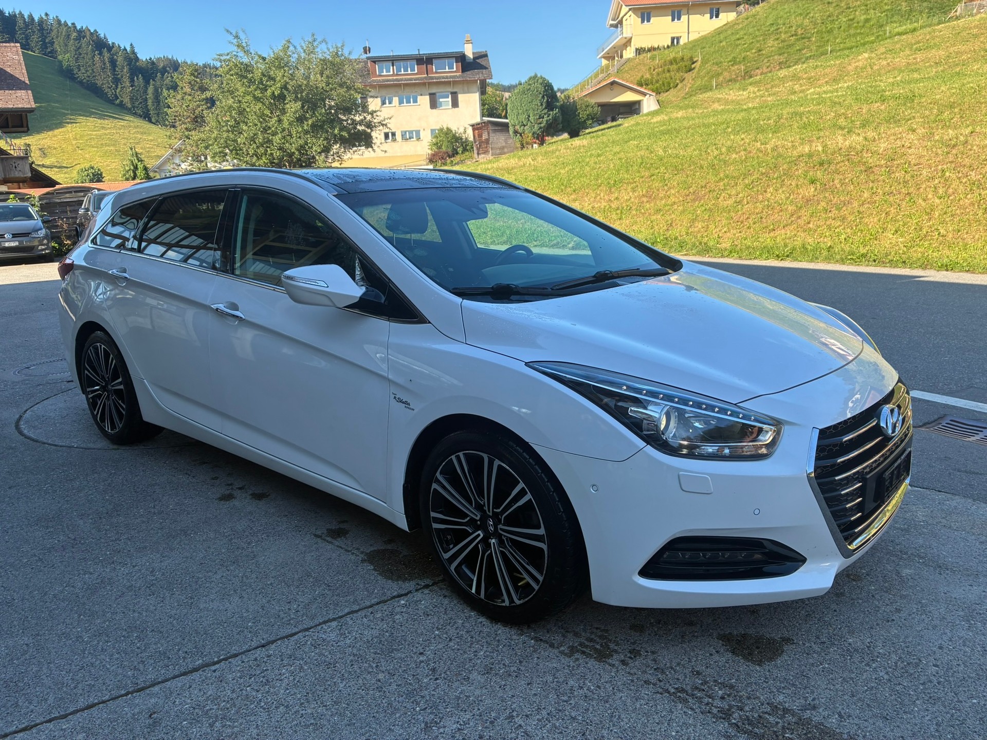 HYUNDAI i40 Wagon 1.7 CRDI Vertex Automatic-image-5