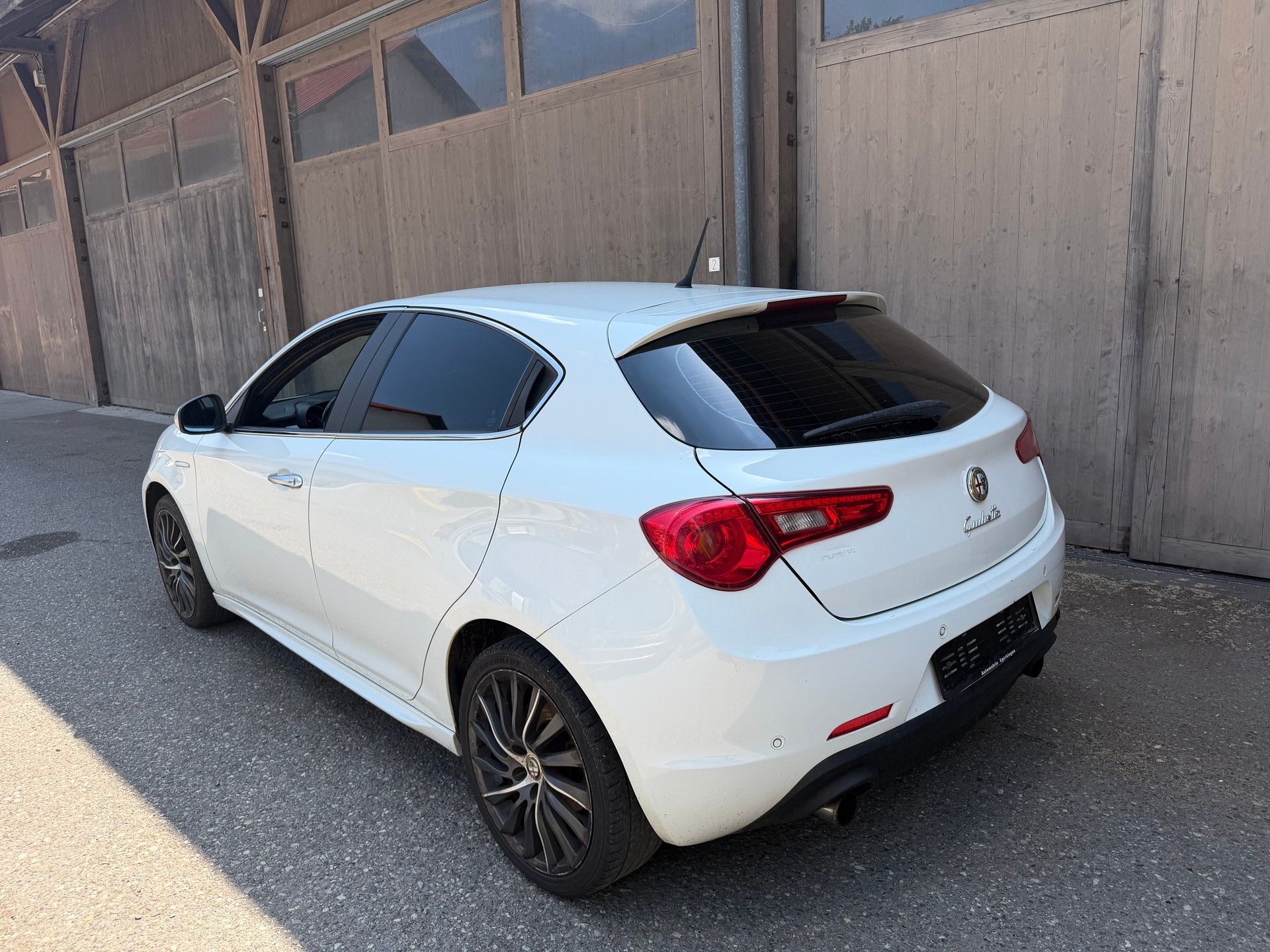 ALFA ROMEO Giulietta 2.0 JTDM Distinctive-image-4