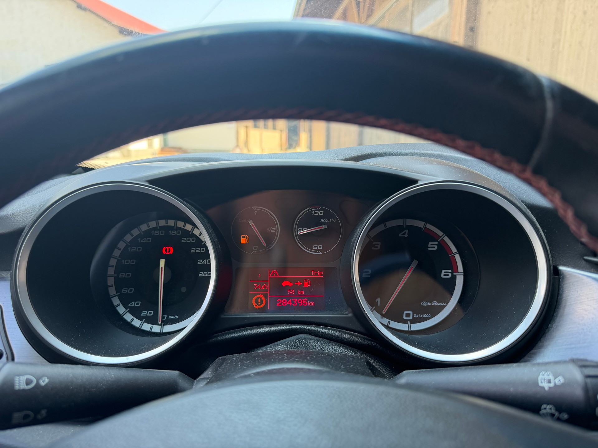 ALFA ROMEO Giulietta 2.0 JTDM Distinctive-image-6