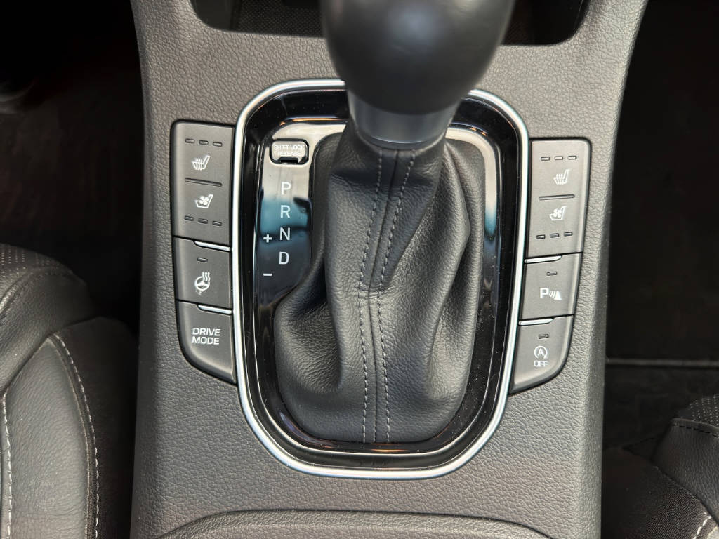 HYUNDAI i30 1.4 T-GDi Vertex-image-18