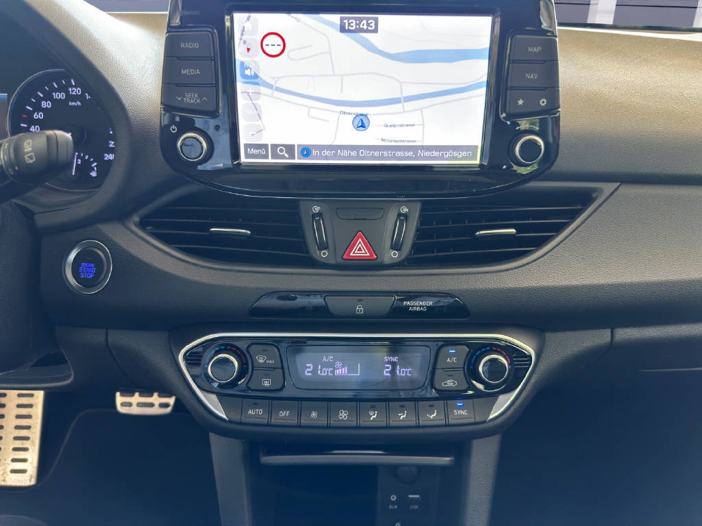 HYUNDAI i30 1.4 T-GDi Vertex-image-14