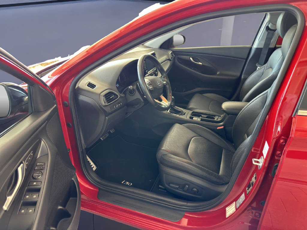 HYUNDAI i30 1.4 T-GDi Vertex-image-9
