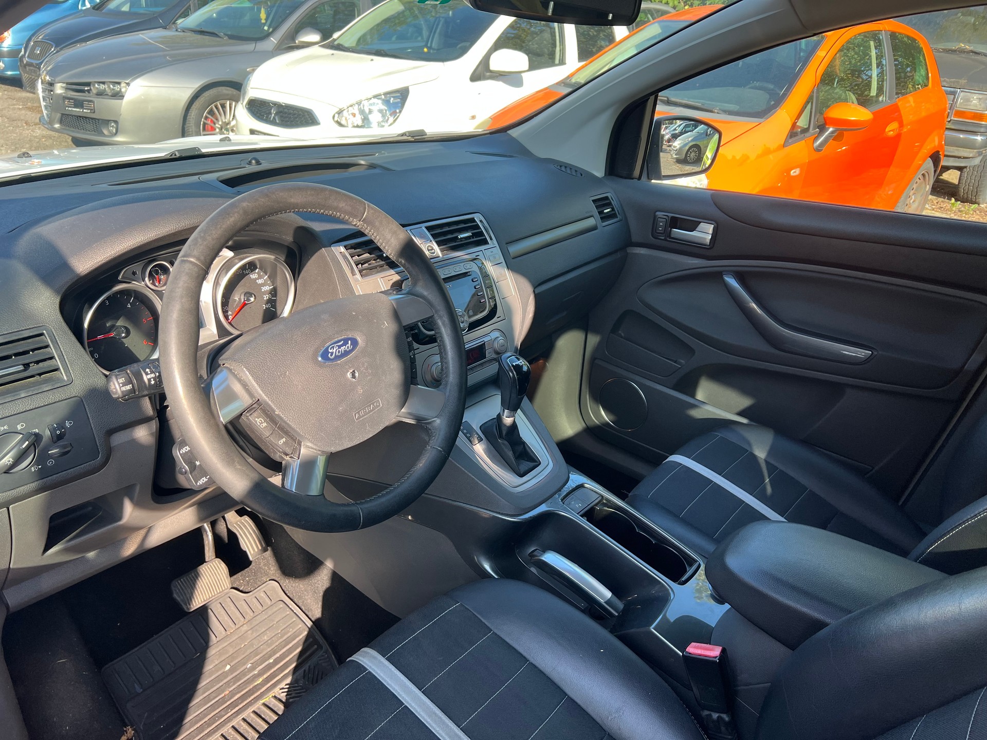 FORD Kuga 2.0 TDCi Titanium 4WD PowerShift-image-7
