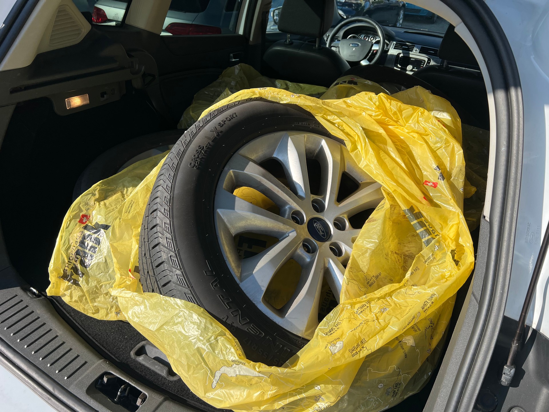 FORD Kuga 2.0 TDCi Titanium 4WD PowerShift-image-9