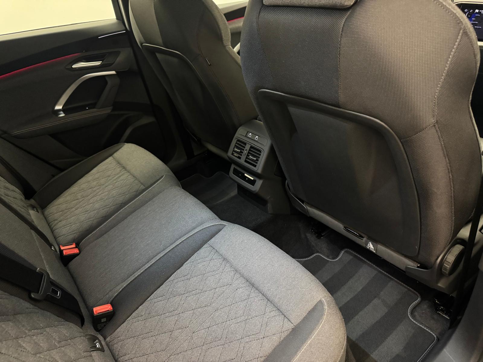 AUDI Q5 SUV 2.0 TDI quattro S-Tronic-image-13